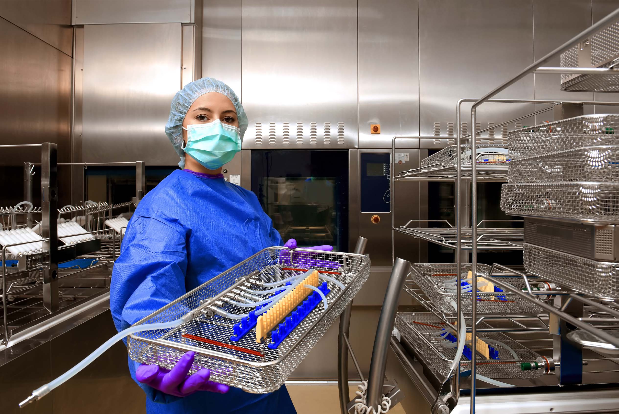 medical technologist handling sterile items